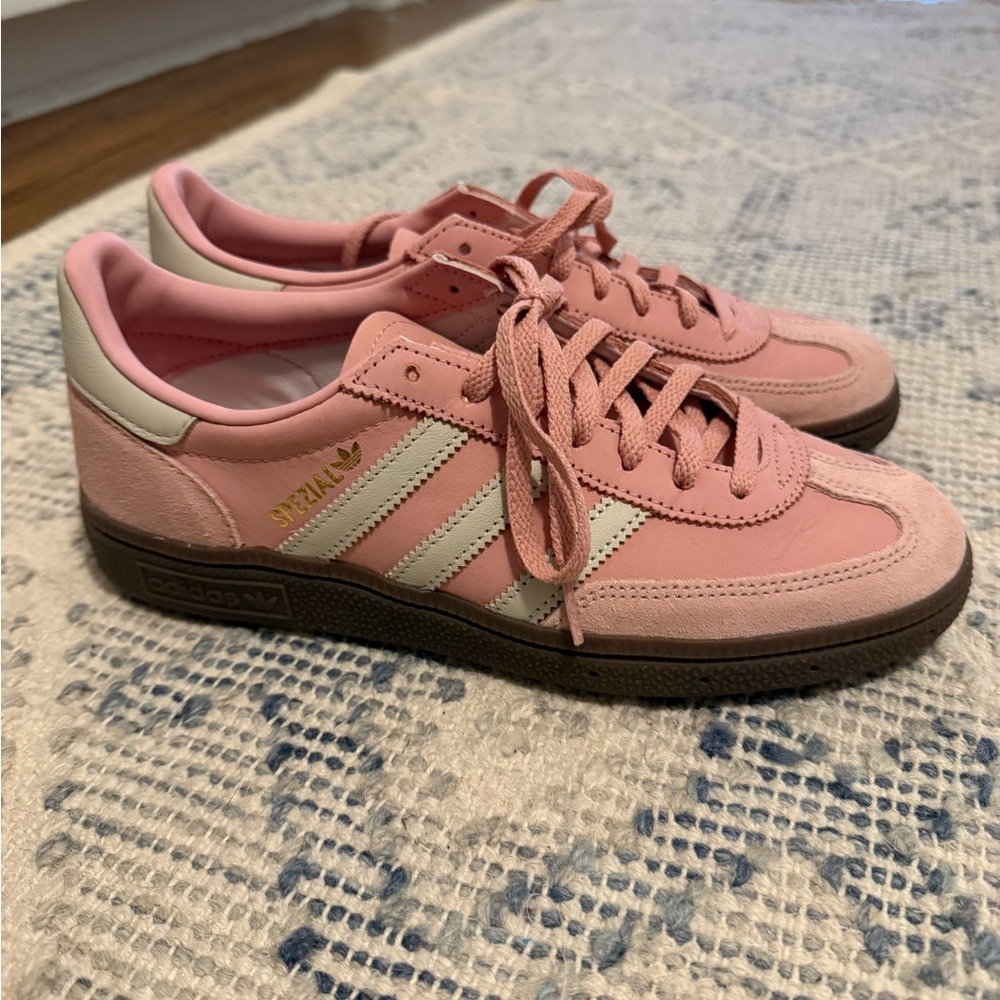 Adidas Women’s Handball Spezial in wonder mauve